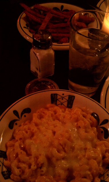 Mac-n-cheese as my substitution side, sweet potato fries for good measure.