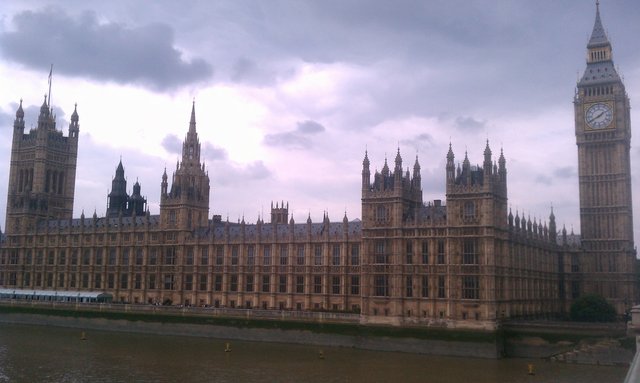 Look kids! Parliament, Big Ben! Parliament...