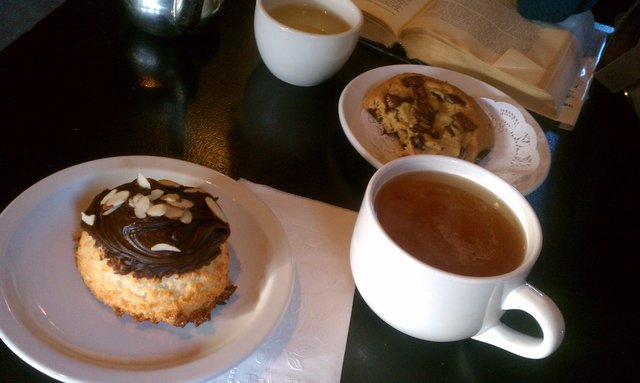 Giant macaroon, mulled cider, chocolate chip cookie (back-up).