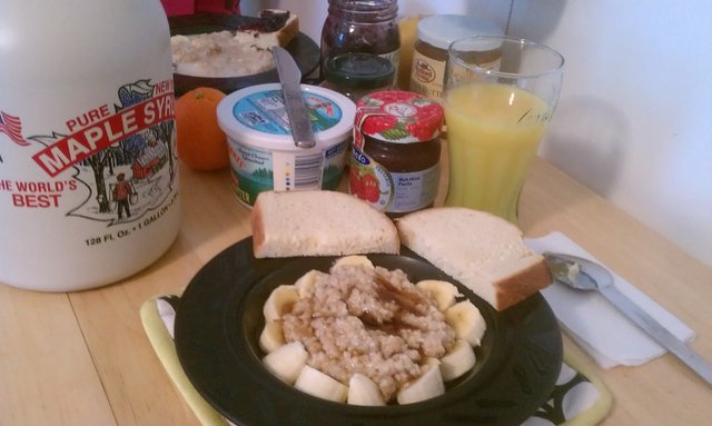 Steel cut oats with bananas and maple syrup, milk & honey bread with lotsa spreads.