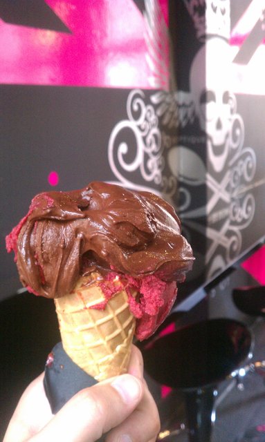 Scoops of Glastonberry (strawberry, blueberry, raspberry sorbet), Choc&Awe (70% dark chocolate ice cream).