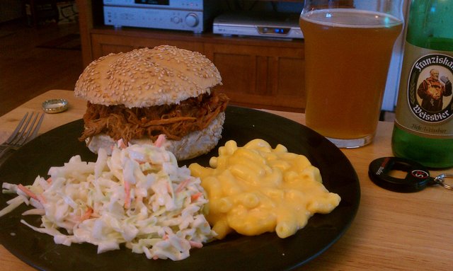 BBQ pulled pork, mac-n-cheese, cole slaw, Franziskaner. A good night to doze on the couch.