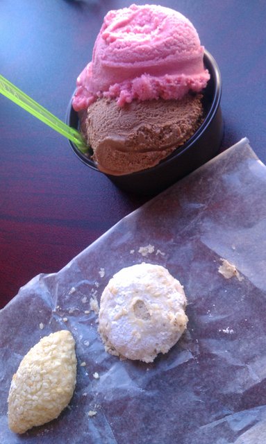 Strawberry gelato, chocolate gelato, spare cookies.