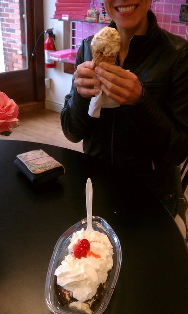 Sunday afternoon @PerrysIceCream cannoli sundae and peanut butter swirl cone.