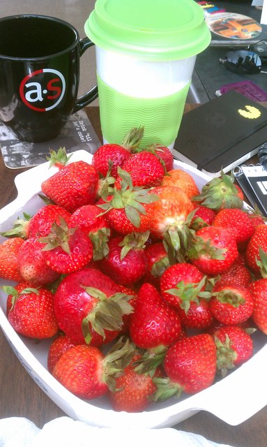 If I'm gonna stay this late, I could do worse than 2 pounds of strawberries for dinner.