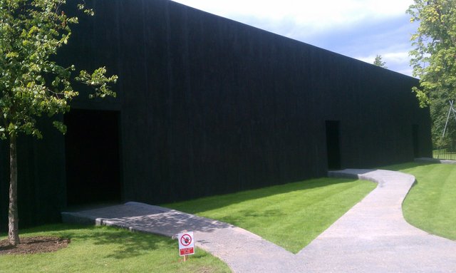 "Hortus Conclusus" by Peter Zumthore (exterior)