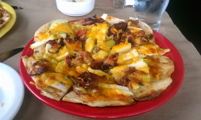 Bacon, cheddar, apple pizza thing.