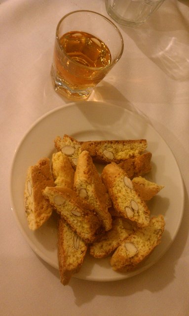 Biscottini e vinsanto (for dipping).  (Il Latini, Firenze)