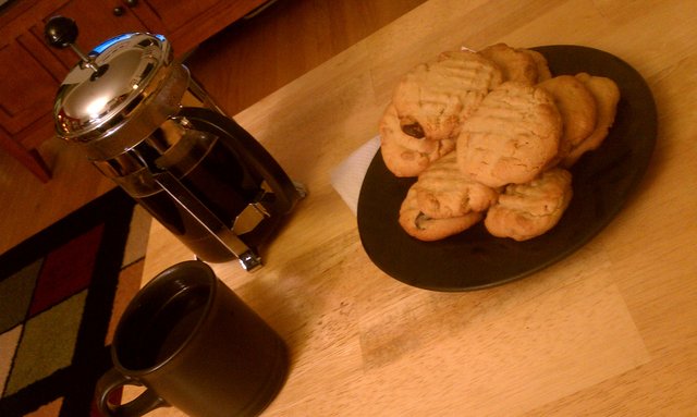 Manchievement: Fresh peanut butter cookies with some dark chocolate chips.